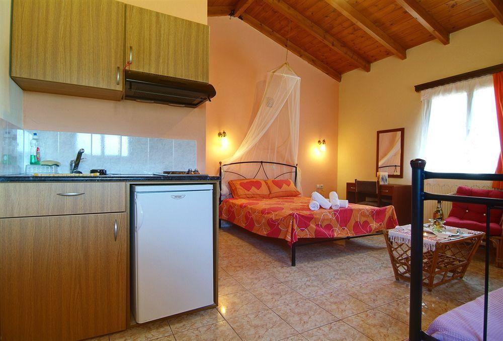 Kelari Studios Амфіса Номер фото